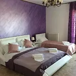 Bed & Breakfast Chowdhury House *