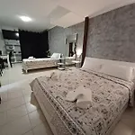 Chowdhury House Bed & Breakfast Mestre