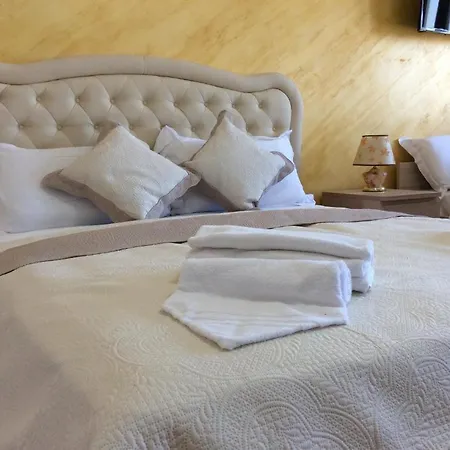 Bed and breakfast Chowdhury House