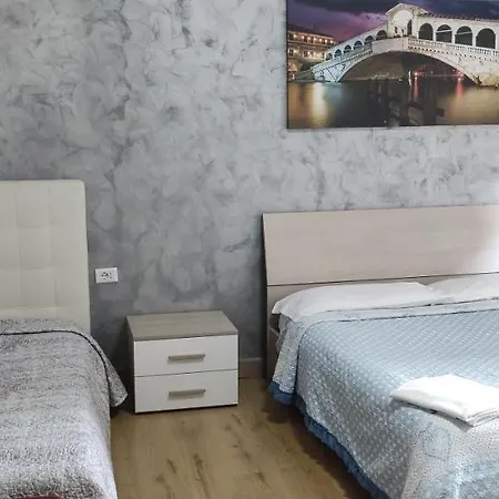 Bed & Breakfast Chowdhury House *