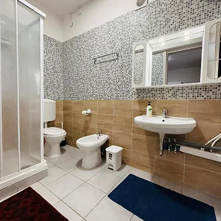 Chowdhury House Bed & Breakfast Mestre