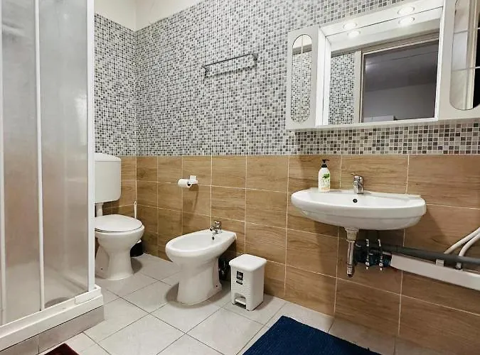 Chowdhury House Bed & Breakfast Mestre